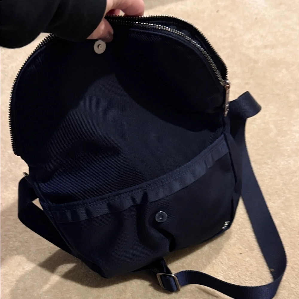 lululemon athletica Navy Crossbody Belt Bag - Picture 3 of 4